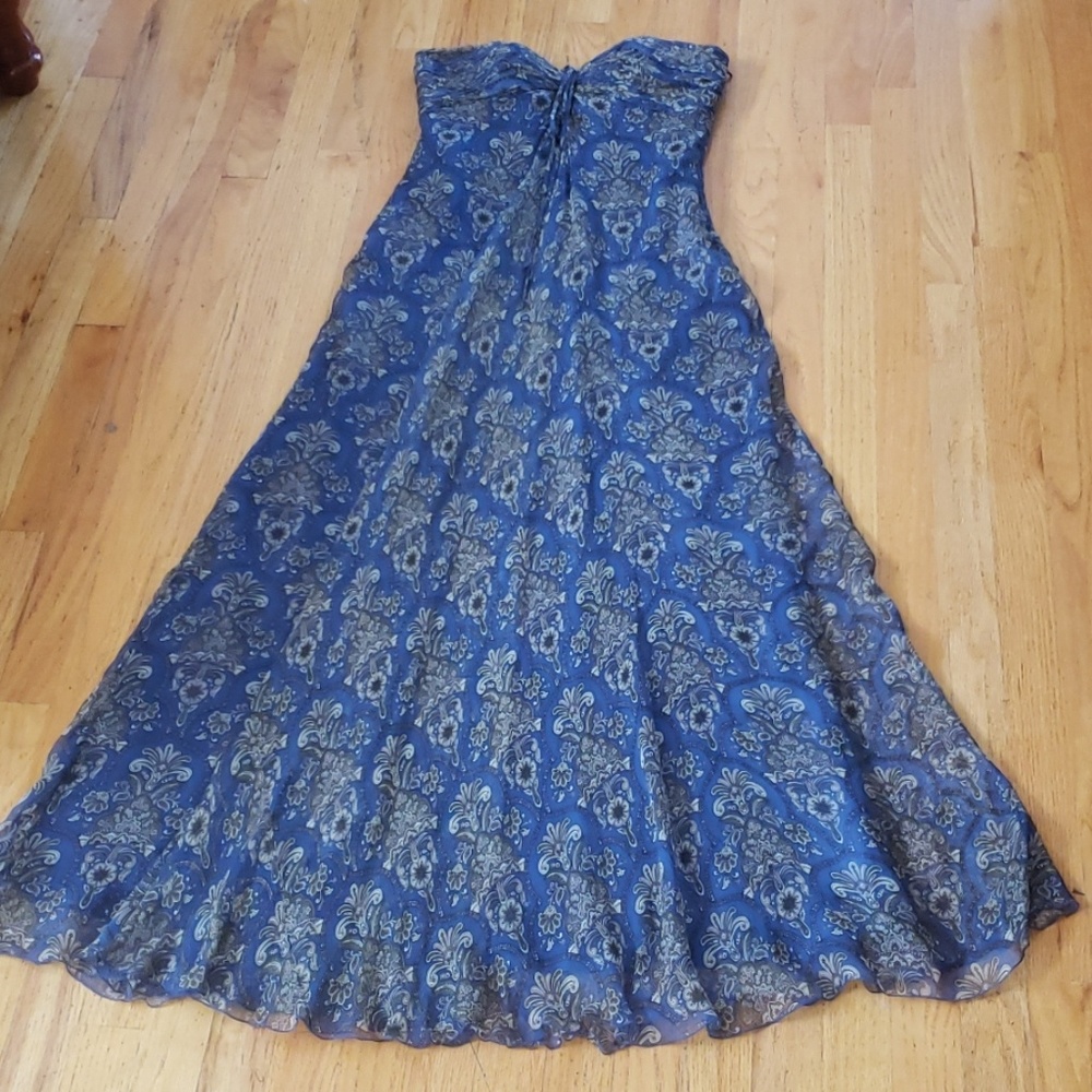 Laundry By Shelli Segal Navy and Gold Patterned Maxi Dress